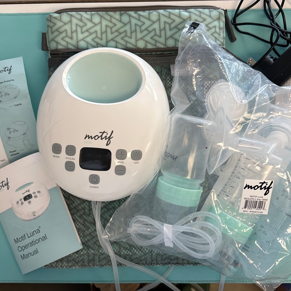 Motif Luna Double Pump with NEW Resupply Kit